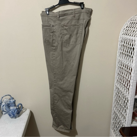 Levi’s 540 Jeans Men’s 40/32 Beige Tapered Leg Mid Rise Casual Stretch Comfort - Picture 2 of 16